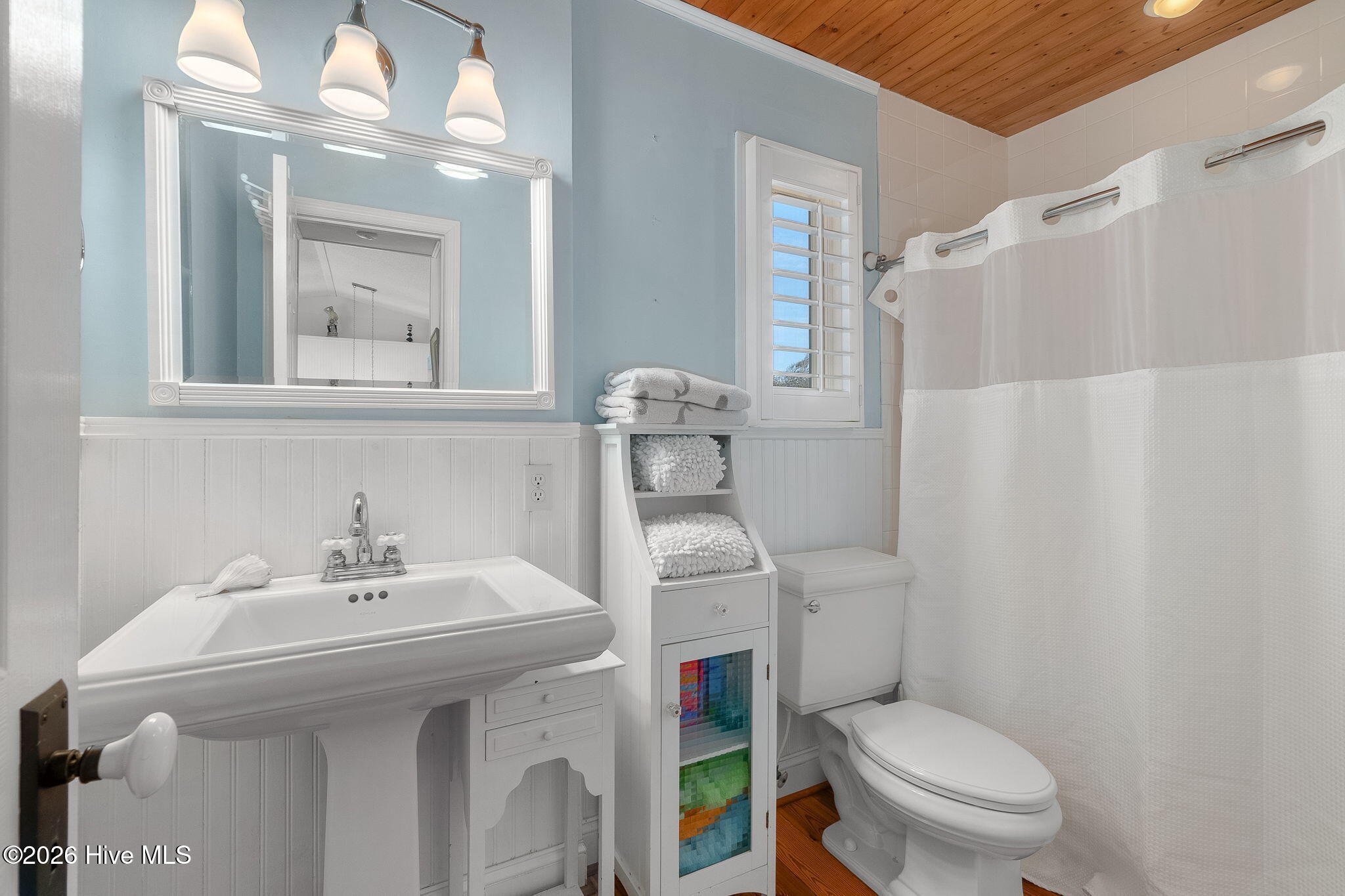 1528 Island Road Harkers Island, NC 28531 - Photo 25 of 79 Guest Bath