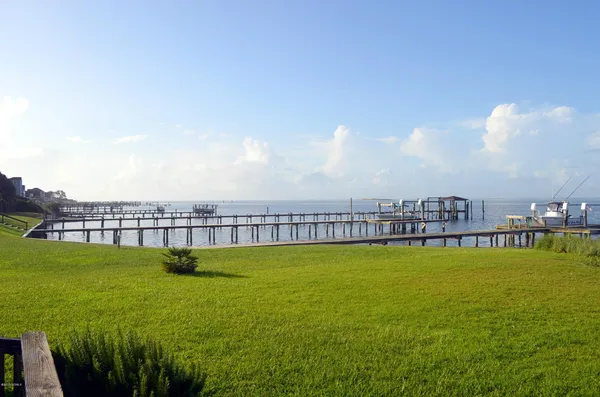 $975,000 | 1528 Island Road, Harkers Island, NC 28531