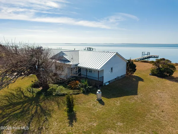 $975,000 | 1528 Island Road, Harkers Island, NC 28531