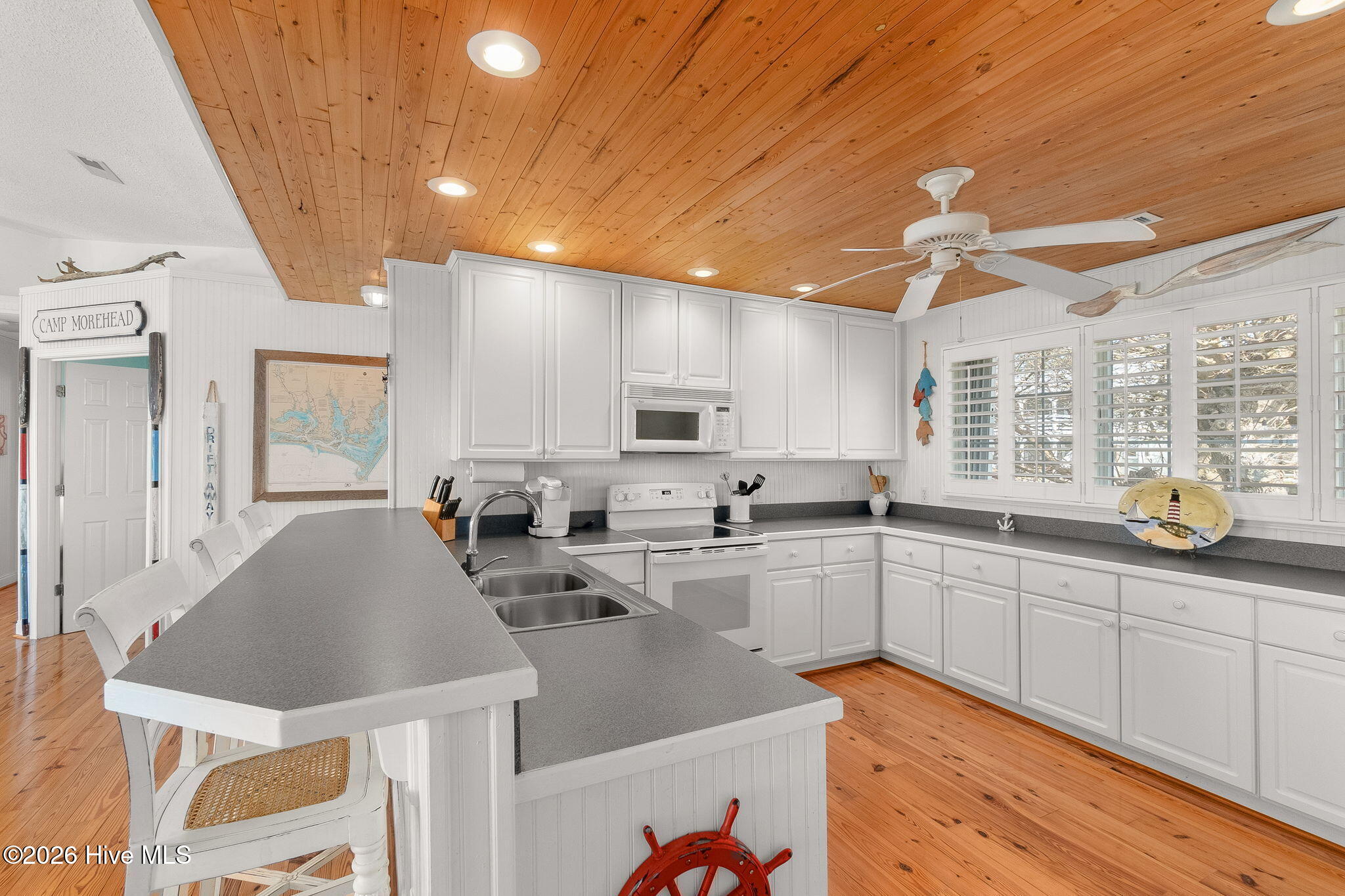 1528 Island Road Harkers Island, NC 28531 - Photo 10 of 79 Kitchen