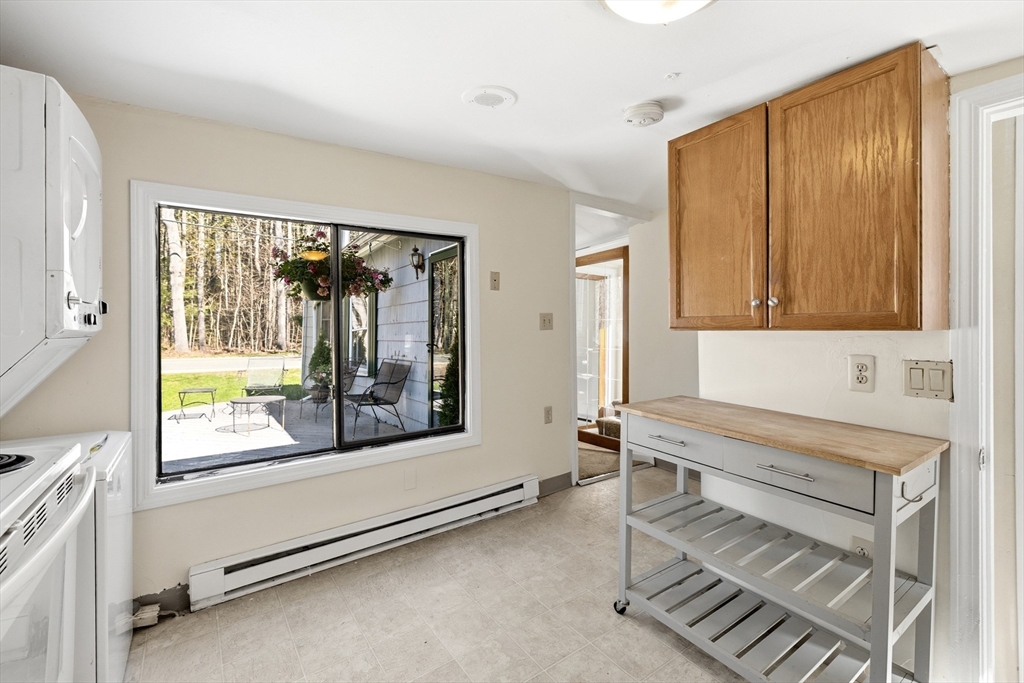 133 Lakeview Road Shutesbury, MA 01072 - Photo 7 of 24