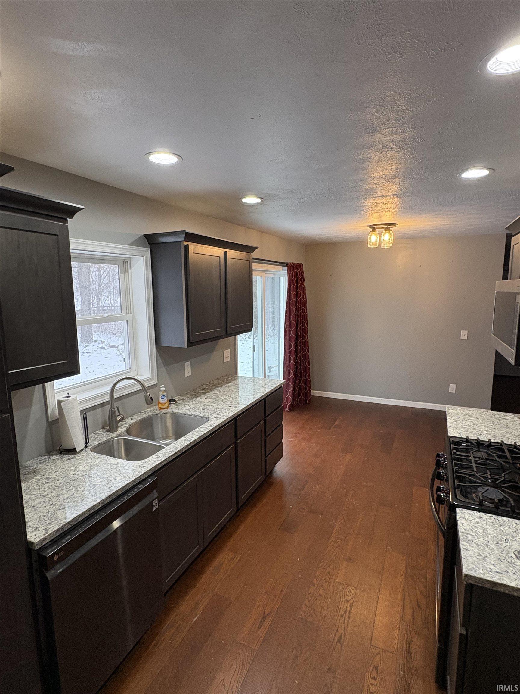 10027 East 100th Road North Knox, IN 46534 - Photo 4 of 17