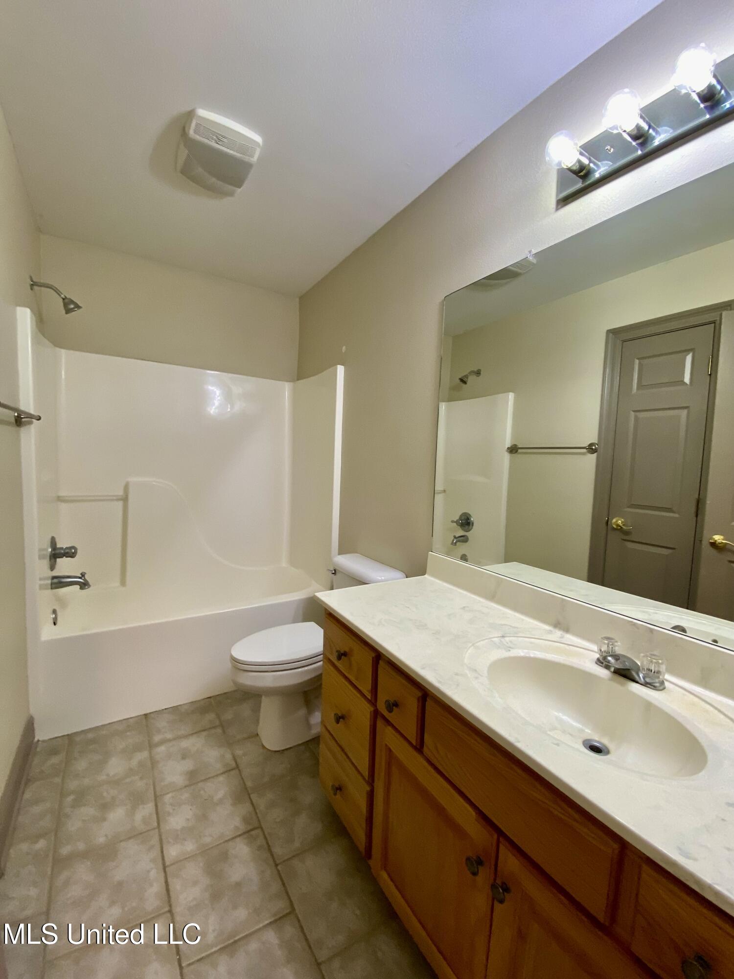 121 Teddy Lane Picayune, MS 39466 - Photo 14 of 21 14, IMG_5049