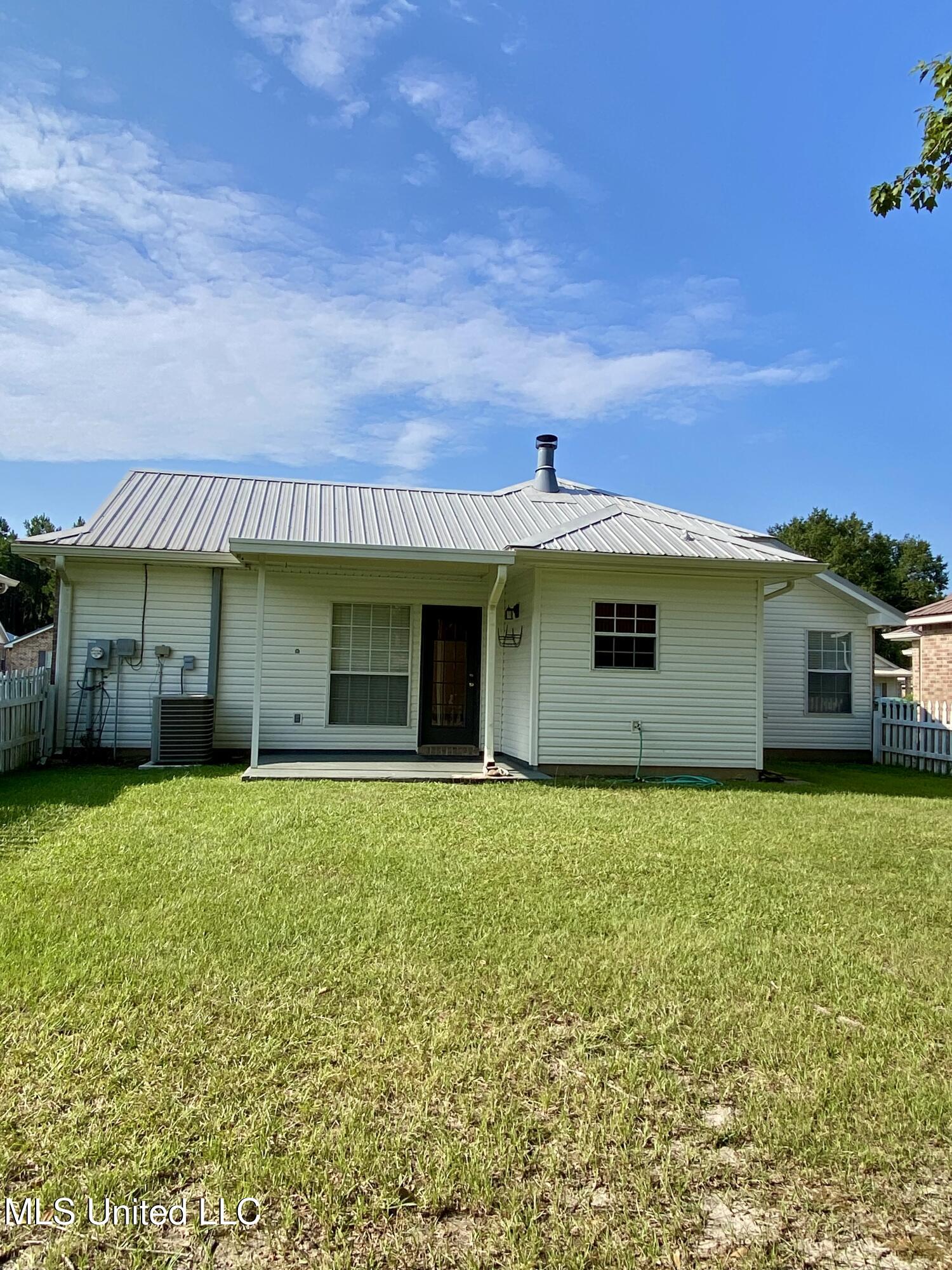 121 Teddy Lane Picayune, MS 39466 - Photo 21 of 21 21, IMG_5061