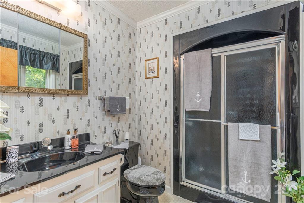 11 Acorn Road Asheville, NC 28804 - Photo 13 of 24 Gallery Image 13