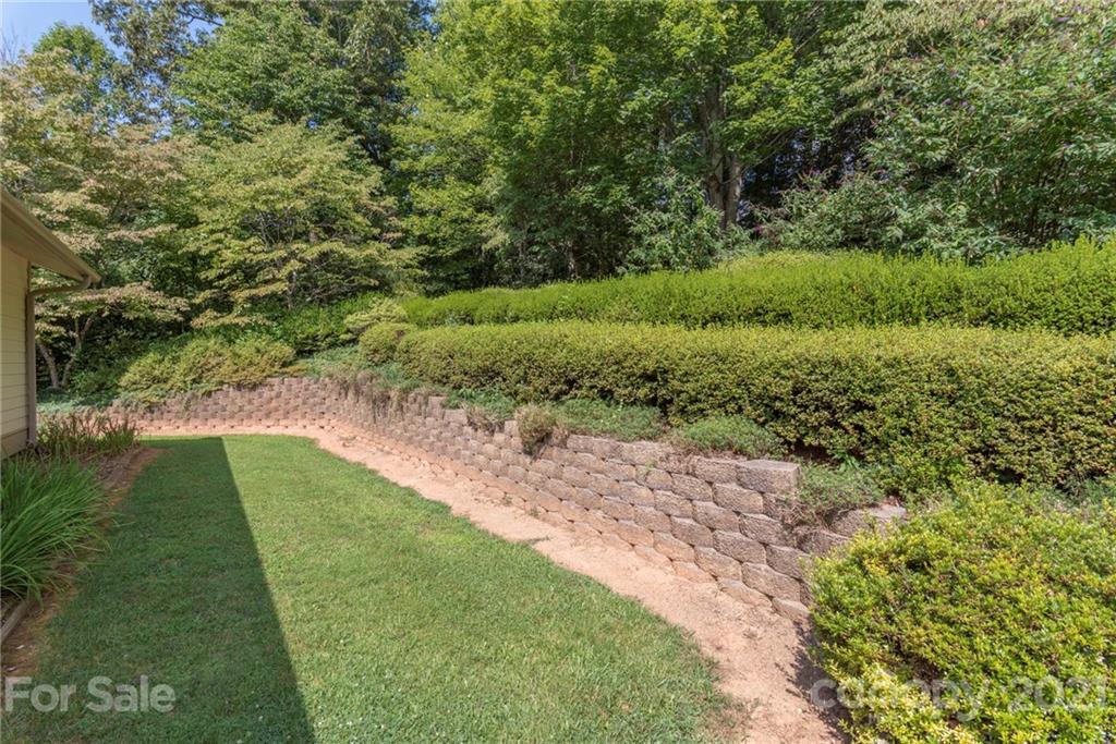 11 Acorn Road Asheville, NC 28804 - Photo 17 of 24 Gallery Image 17