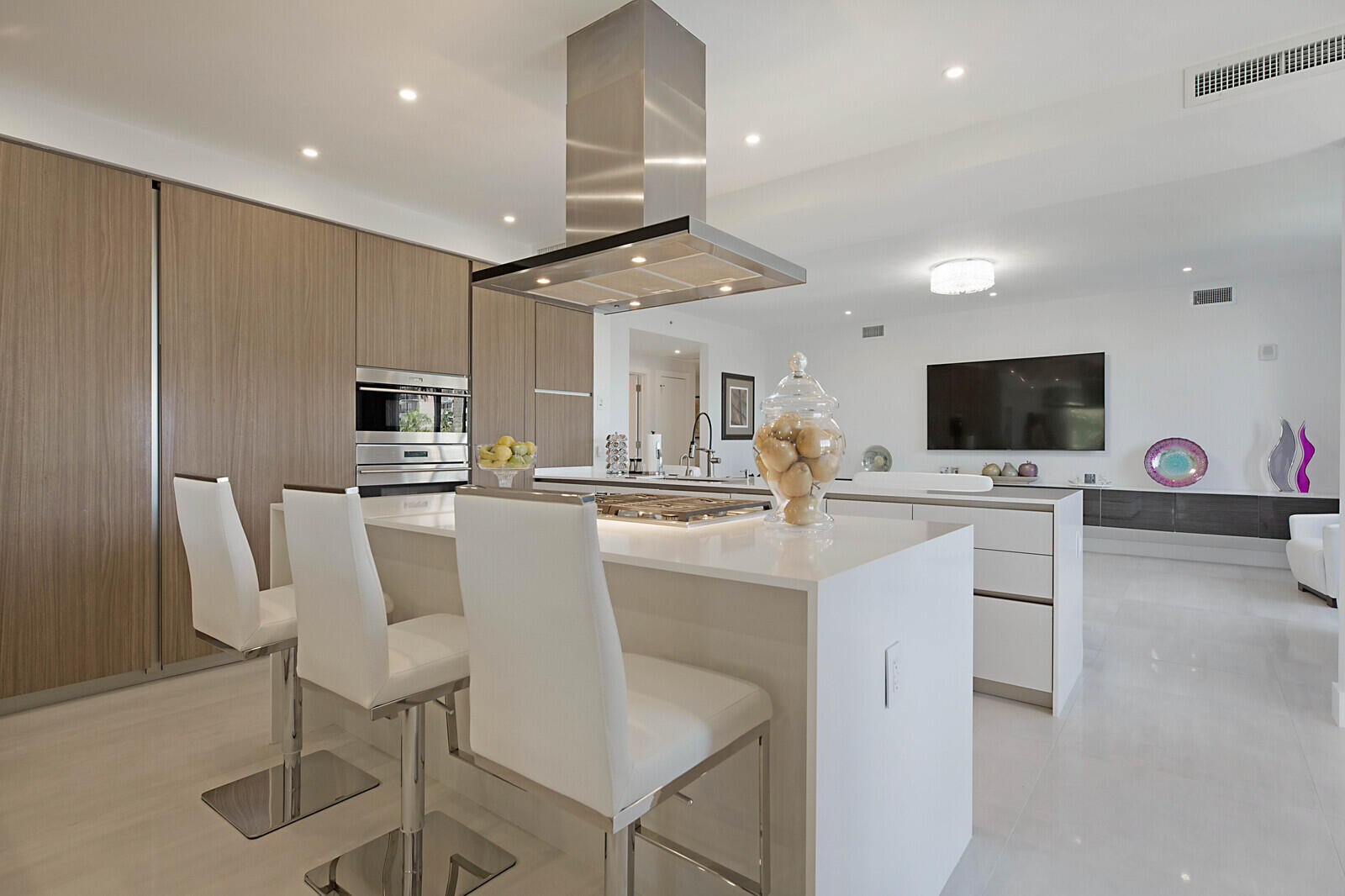 327 East Royal Palm Road, Unit 303 Boca Raton, FL 33432 - Photo 15 of 57 17_327_E_Royal_Palm_Rd_30317_mls