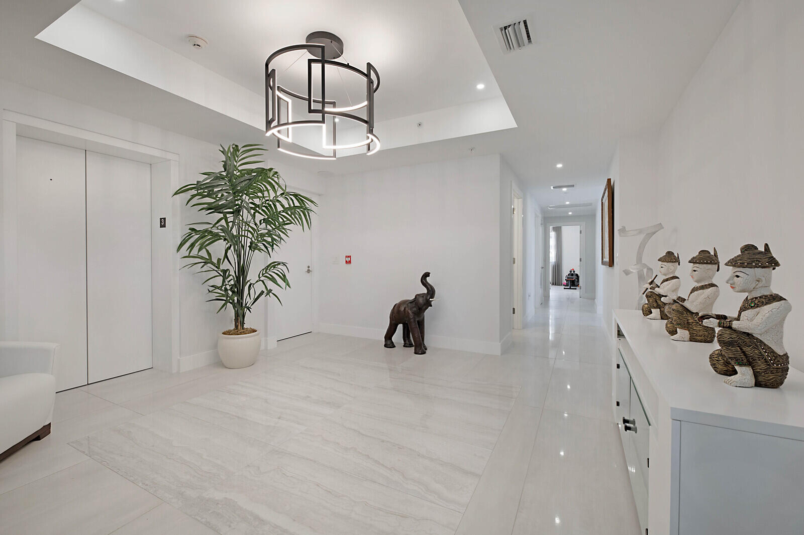 327 East Royal Palm Road, Unit 303 Boca Raton, FL 33432 - Photo 3 of 57 03_327_E_Royal_Palm_Rd_3033_mls