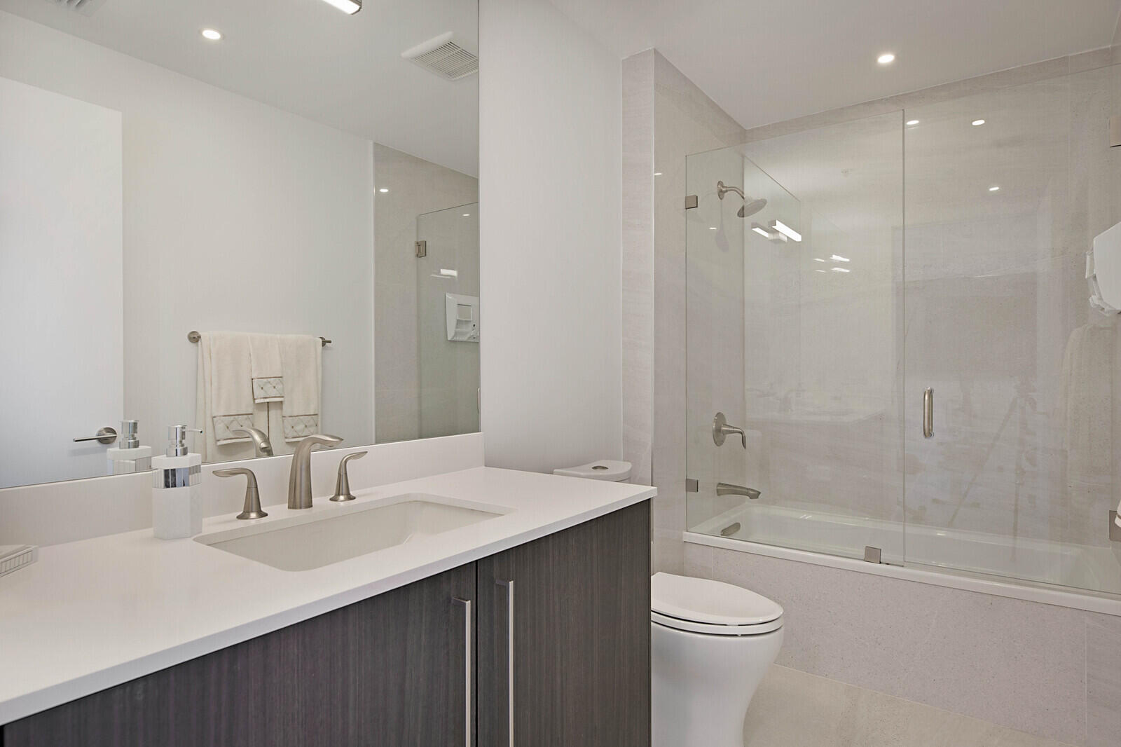 327 East Royal Palm Road, Unit 303 Boca Raton, FL 33432 - Photo 35 of 57 31_327_E_Royal_Palm_Rd_30331_mls