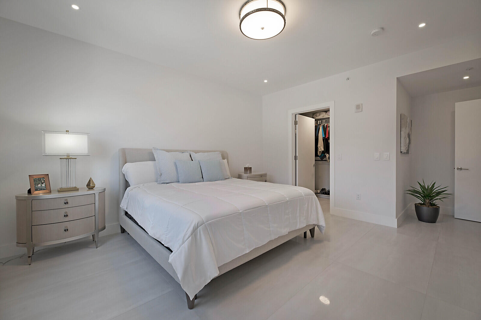 327 East Royal Palm Road, Unit 303 Boca Raton, FL 33432 - Photo 37 of 57 36_327_E_Royal_Palm_Rd_30336_mls