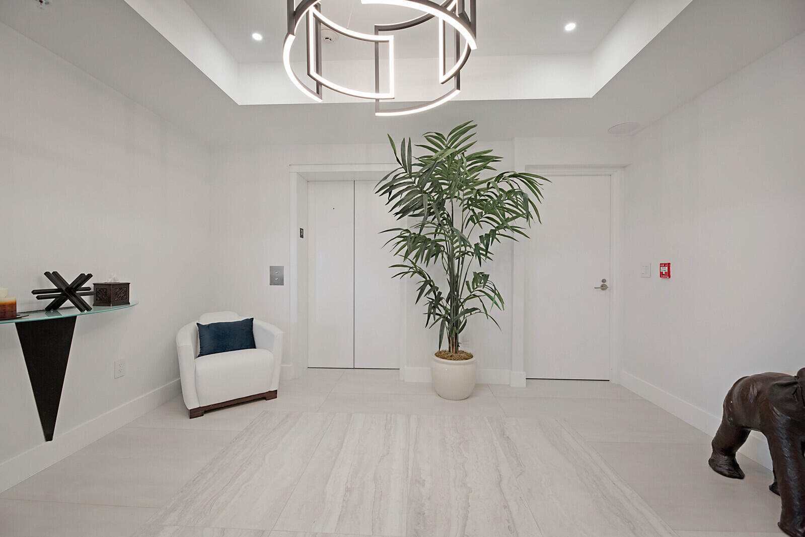 327 East Royal Palm Road, Unit 303 Boca Raton, FL 33432 - Photo 4 of 57 04_327_E_Royal_Palm_Rd_3034_mls