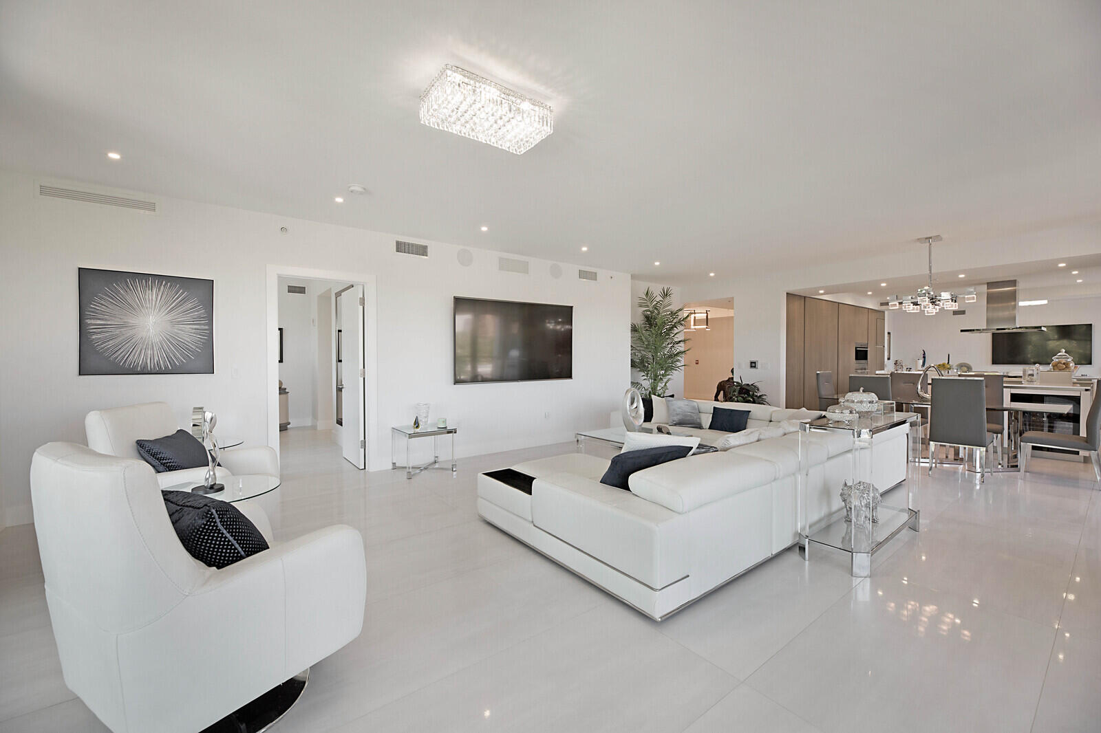 327 East Royal Palm Road, Unit 303 Boca Raton, FL 33432 - Photo 8 of 57 07_327_E_Royal_Palm_Rd_3037_mls