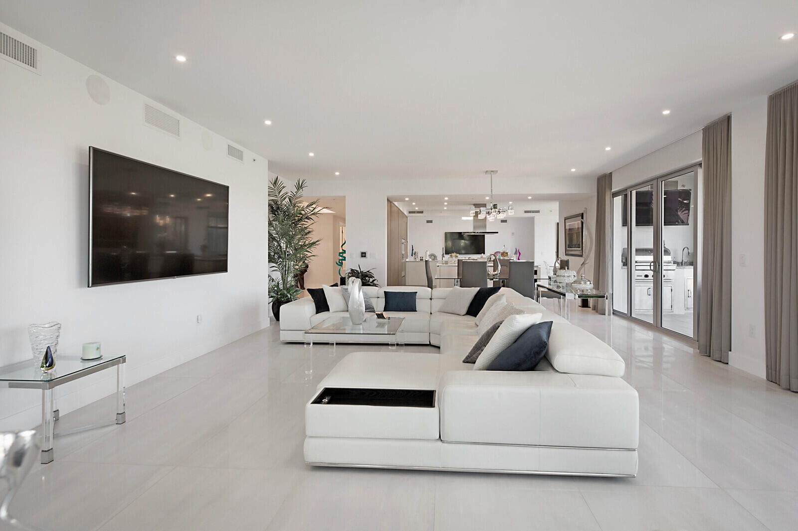 327 East Royal Palm Road, Unit 303 Boca Raton, FL 33432 - Photo 10 of 57 11_327_E_Royal_Palm_Rd_30311_mls