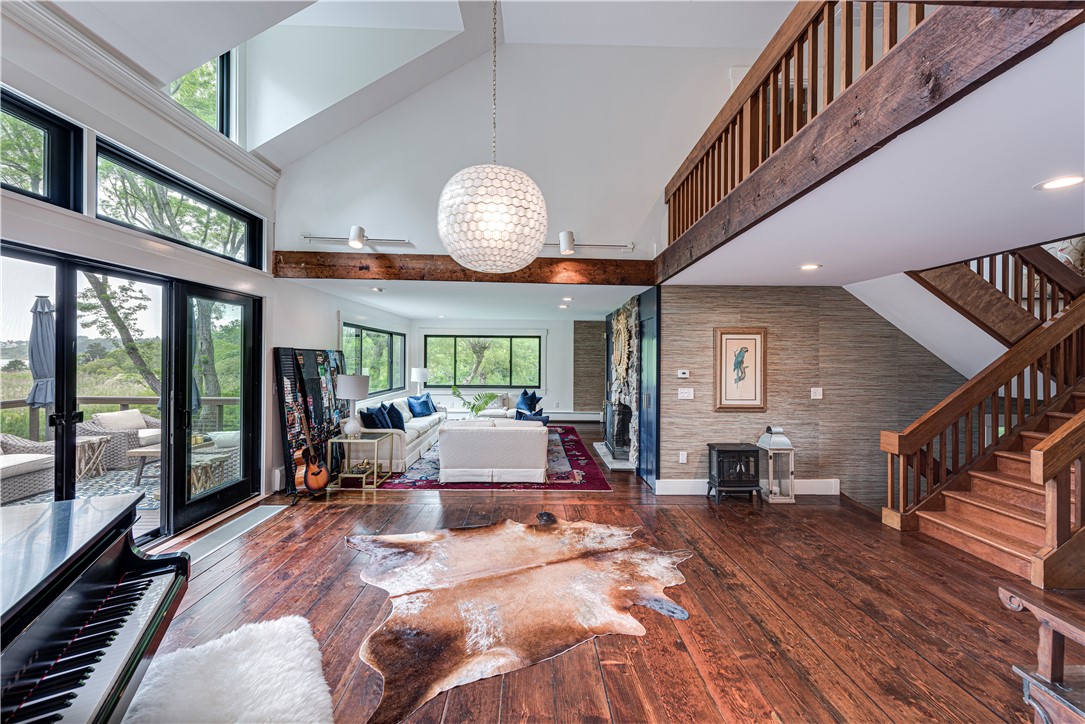 30 Hazard Road Newport, RI 02840 - Photo 7 of 46