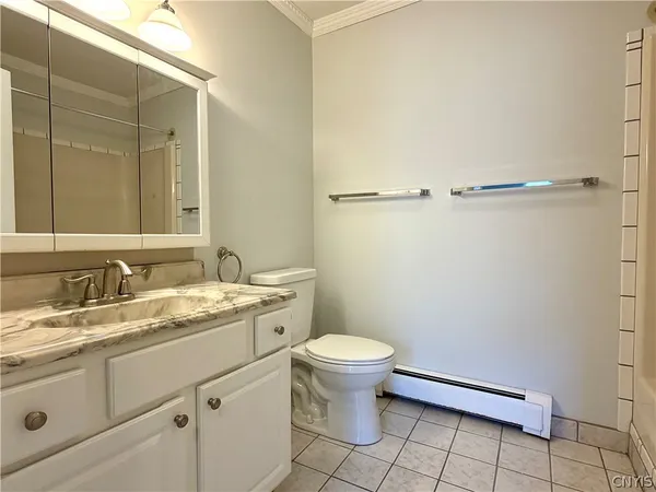 $2,200 | 14 Pond Path, Oswego, NY 13126