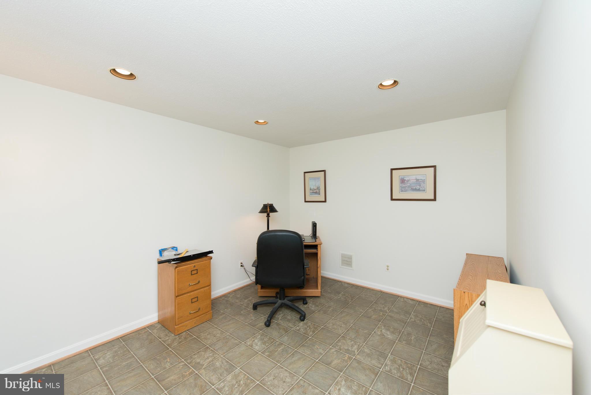 8535 Autumn Rust Road Ellicott City, MD 21043 - Photo 25 of 30 Den or playroom