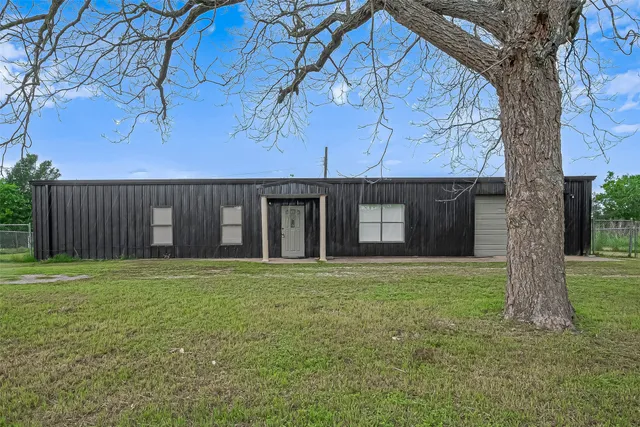 $350,000 | 8017 Colorado Street, East Bernard, TX 77435
