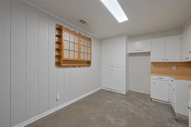 $350,000 | 8017 Colorado Street, East Bernard, TX 77435