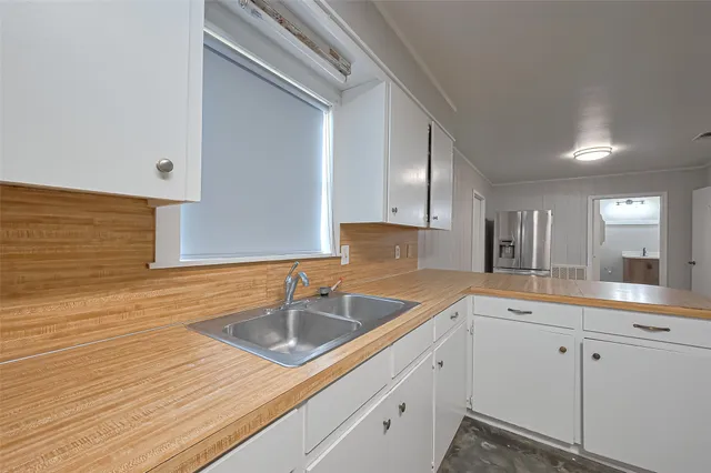 $350,000 | 8017 Colorado Street, East Bernard, TX 77435