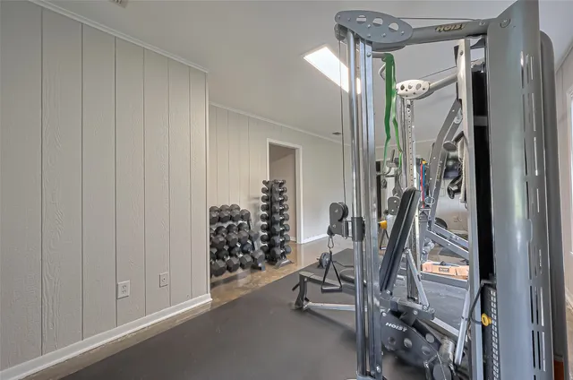 $350,000 | 8017 Colorado Street, East Bernard, TX 77435