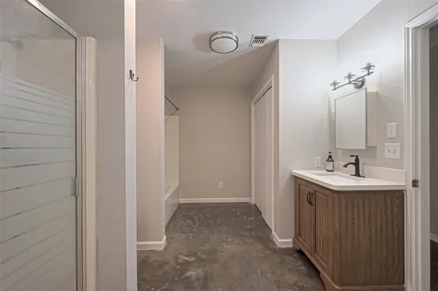 $350,000 | 8017 Colorado Street, East Bernard, TX 77435