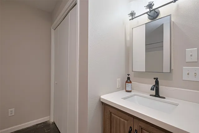 $350,000 | 8017 Colorado Street, East Bernard, TX 77435