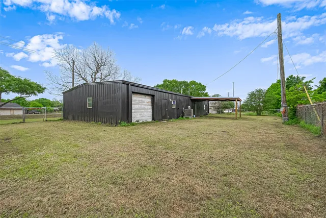 $350,000 | 8017 Colorado Street, East Bernard, TX 77435