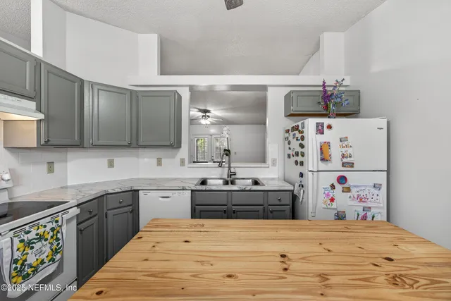 $260,000 | 7613 Chelmsford Drive, Jacksonville, FL 32244