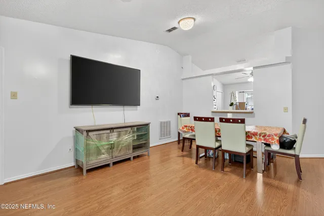 $260,000 | 7613 Chelmsford Drive, Jacksonville, FL 32244