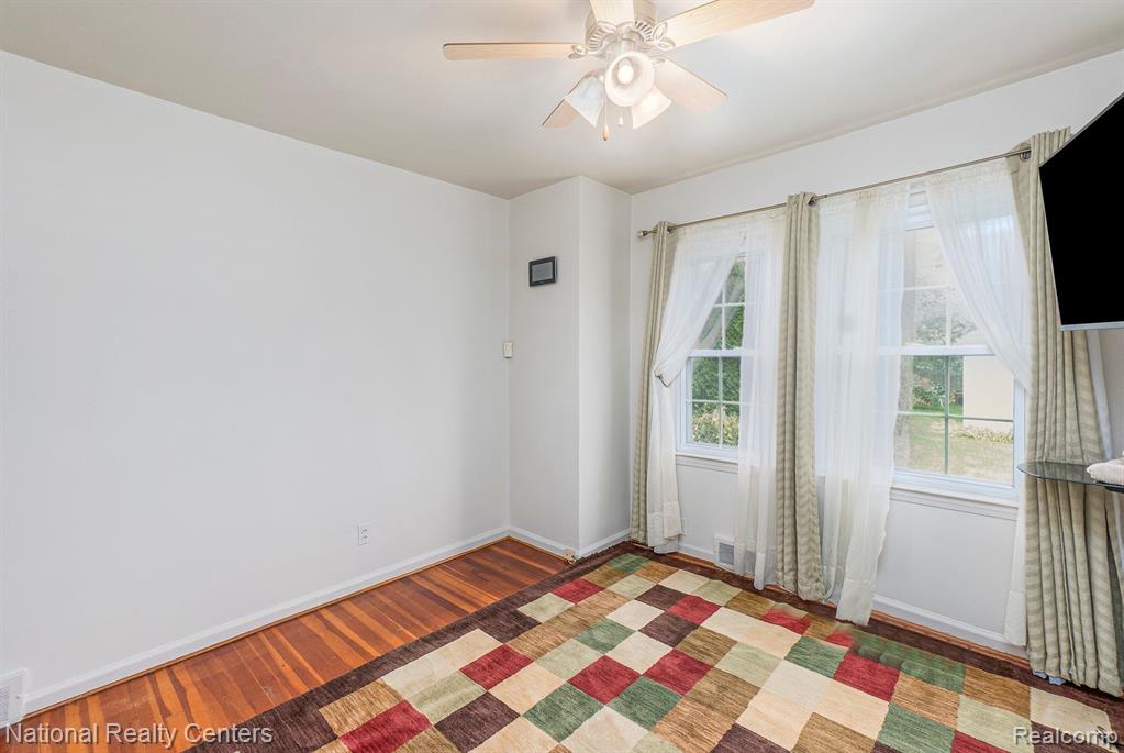 402 Alter Road Detroit, MI 48215 - Photo 8 of 22