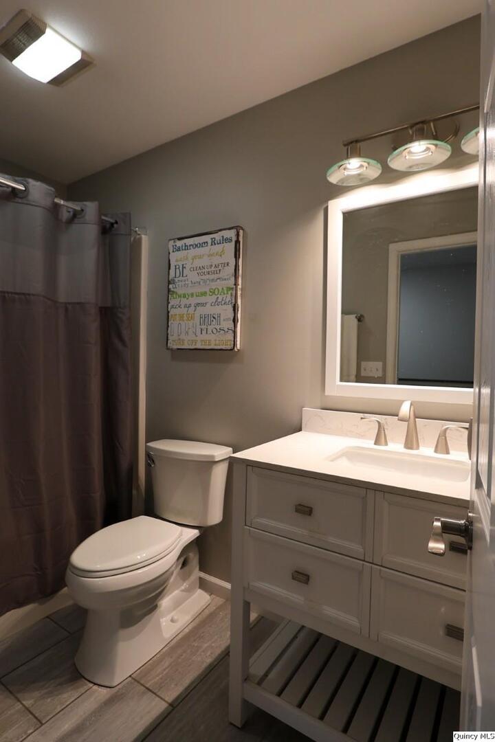 2901 Hayfield Lane Quincy, IL 62301 - Photo 11 of 26