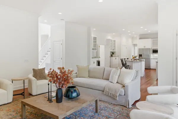$1,395,000 | 128 Abbeywood Drive, Nashville, TN 37215