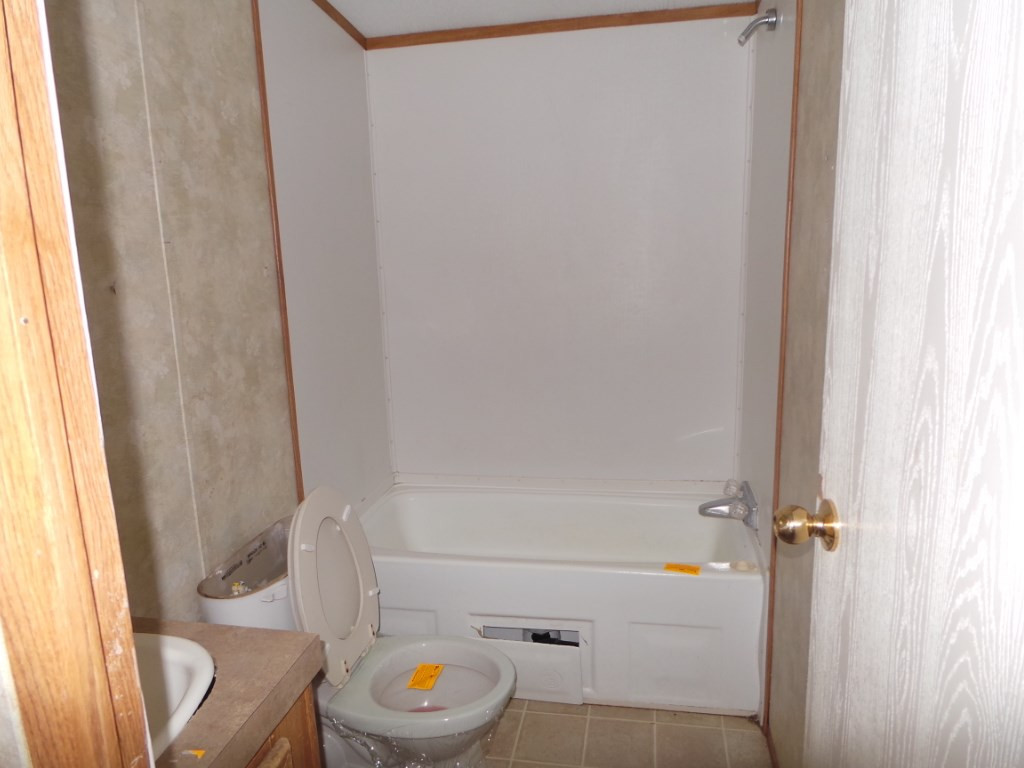 1011 Alexander Myers Road Florence, MS 39073 - Photo 9 of 10 BATH 2