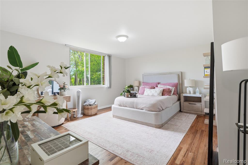 4041 West Maple Road, Unit E203 Bloomfield Hills, MI 48301 - Photo 15 of 25 Gallery Image 15