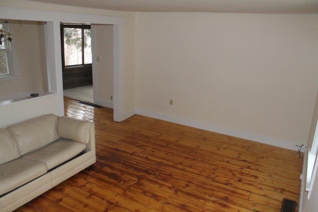 28 Paxton Road Spencer, MA 01562 - Photo 3 of 20 Gallery Image 3