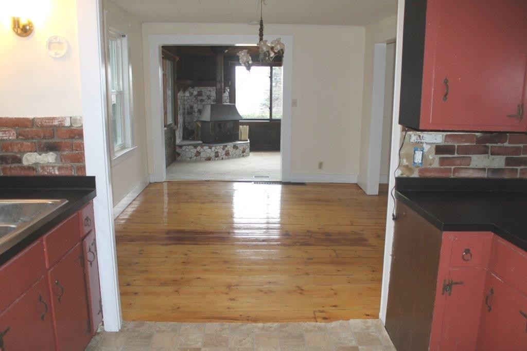 28 Paxton Road Spencer, MA 01562 - Photo 8 of 20 Gallery Image 8