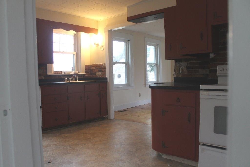 28 Paxton Road Spencer, MA 01562 - Photo 9 of 20 Gallery Image 9