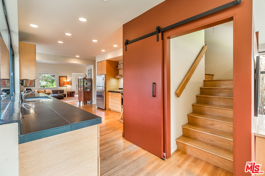 631 Palms Boulevard Venice, CA 90291 - Photo 12 of 23 a view of entryway and hall with wooden floor