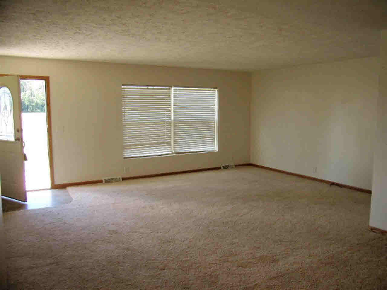 6931 County Road 16 Butler, IN 46721 - Photo 4 of 14