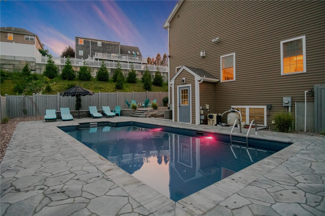 101 Fairhaven Road Cumberland, RI 02864 - Photo 38 of 46