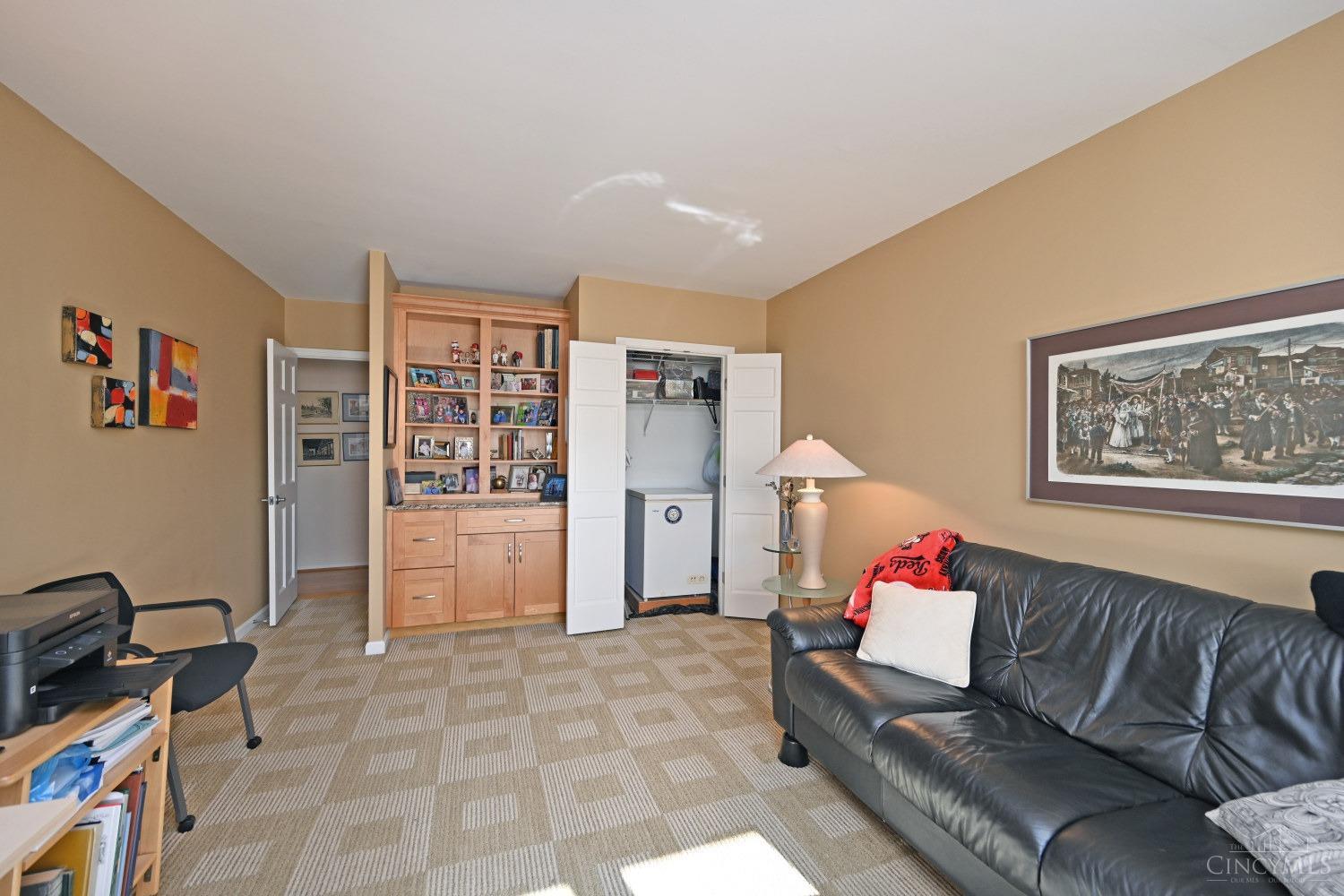 2444 Madison Road, Unit 1904 Cincinnati, OH 45208 - Photo 28 of 40 Gallery Image 28