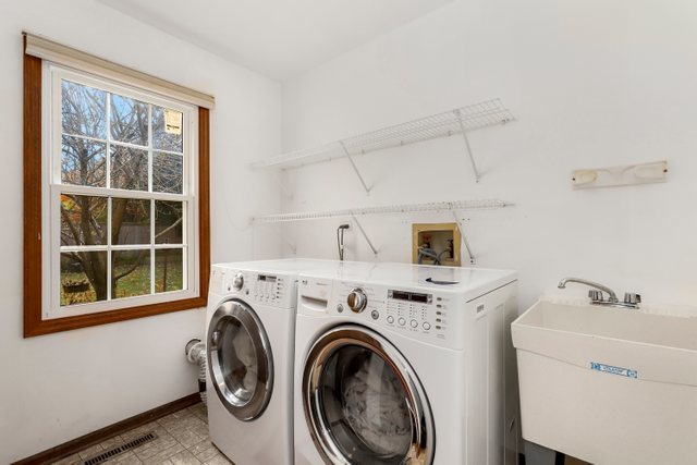 290 Tanglewood Drive Gurnee, IL 60031 - Photo 11 of 23