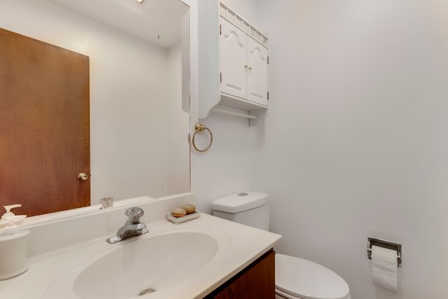 290 Tanglewood Drive Gurnee, IL 60031 - Photo 12 of 23