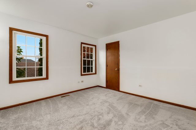 290 Tanglewood Drive Gurnee, IL 60031 - Photo 17 of 23