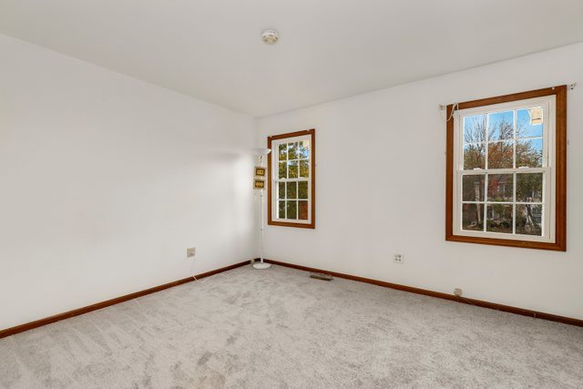 290 Tanglewood Drive Gurnee, IL 60031 - Photo 18 of 23