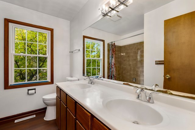 290 Tanglewood Drive Gurnee, IL 60031 - Photo 19 of 23