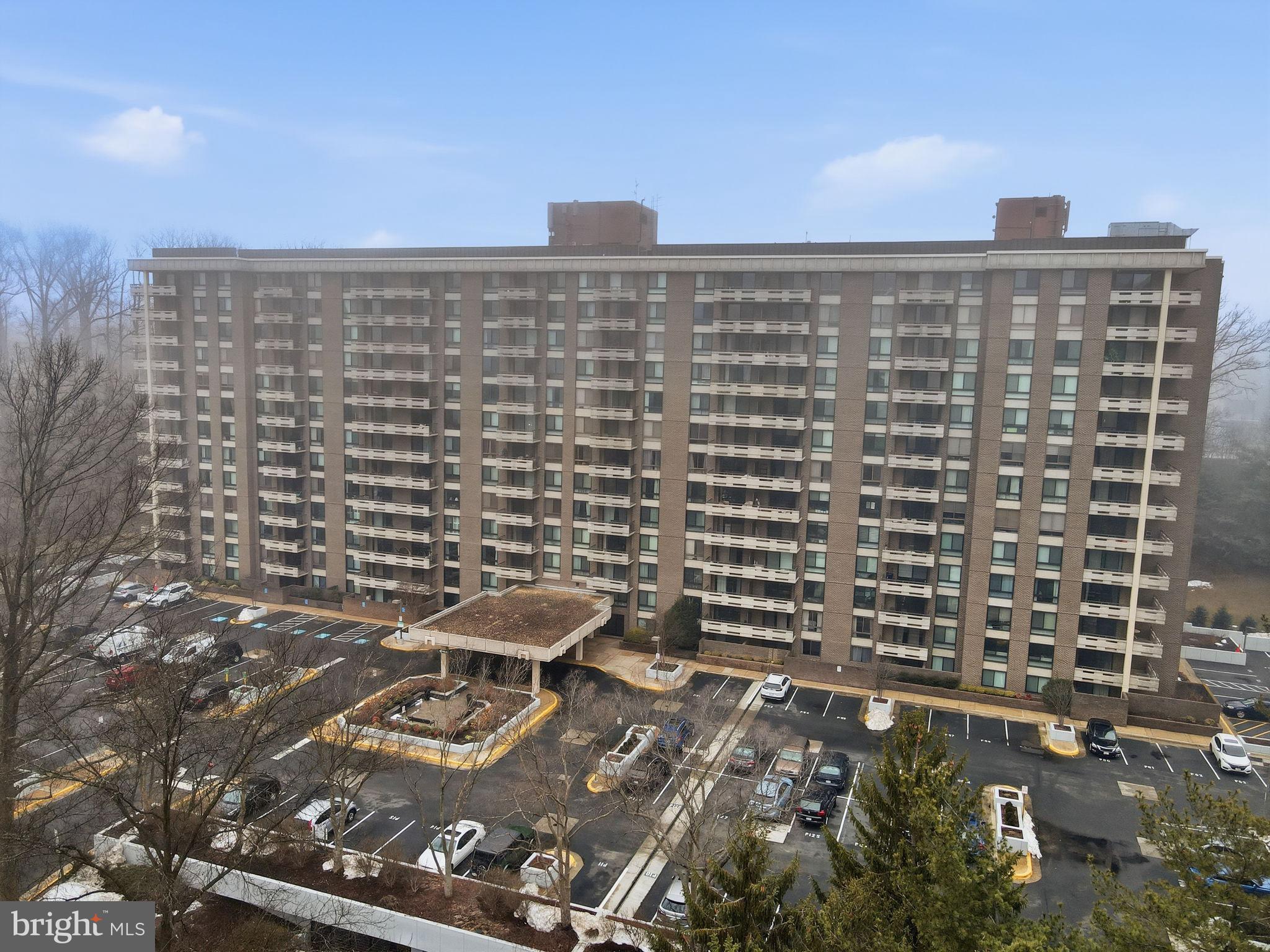 1808 Old Meadow Road, Unit 1201 McLean, VA 22102 - Photo 32 of 37 a view of a city