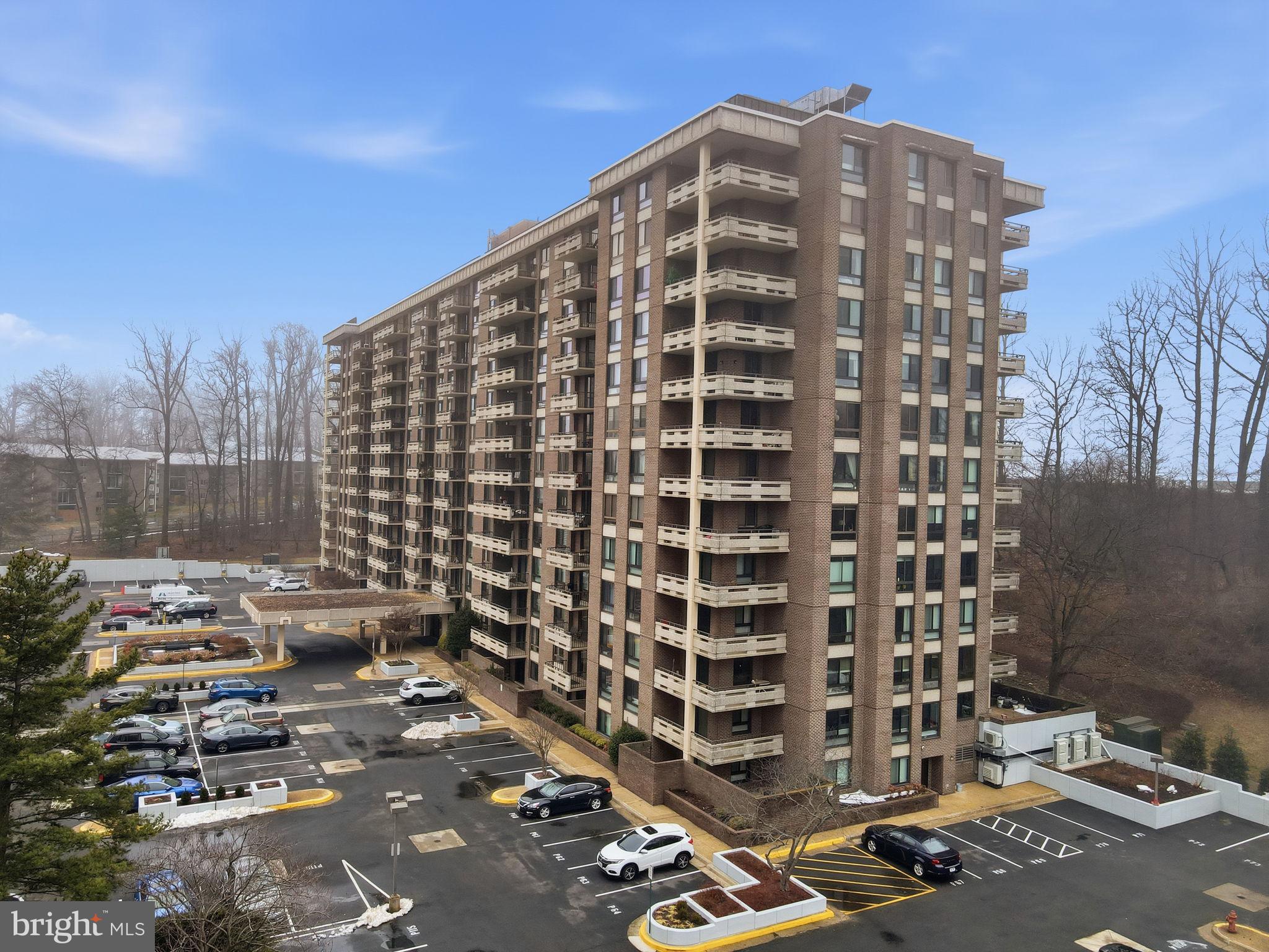 1808 Old Meadow Road, Unit 1201 McLean, VA 22102 - Photo 33 of 37 a view of a building