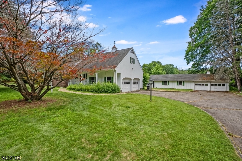 19 Yardley Road Mendham, NJ 07945 - Photo 4 of 41