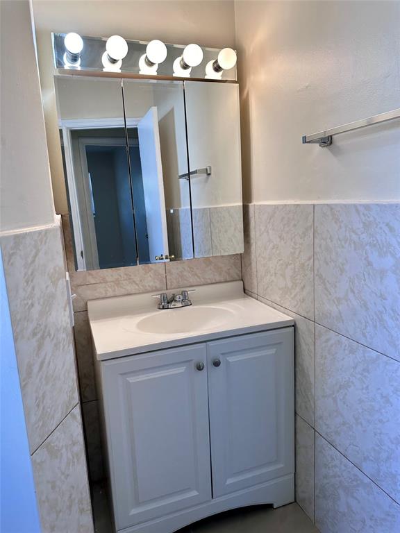 6840 Greene Street Hollywood, FL 33024 - Photo 12 of 18